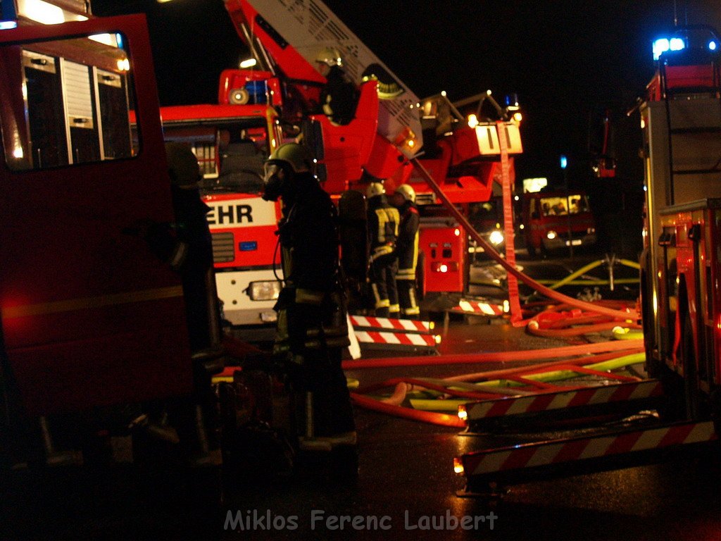 Brand Koeln Dellbrueck Bergisch Gladbacherstr   P176.JPG